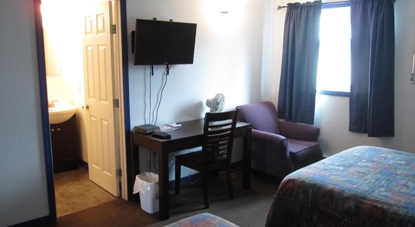 Nisutlin Trading Post Motel photo