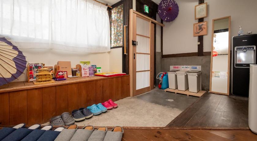 교토 GuestHouse OneWorld Shijo四条京町屋 4성급 숙소 레스토랑