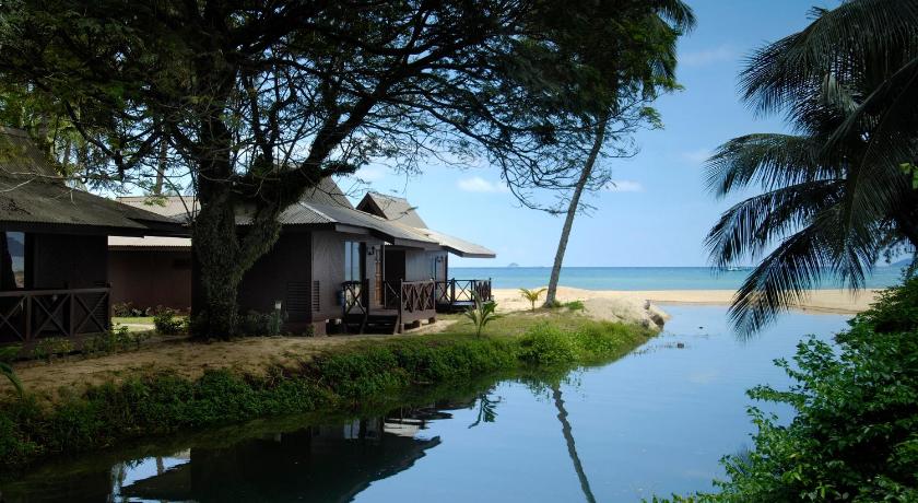 Image of Beach Front Chalet 6
