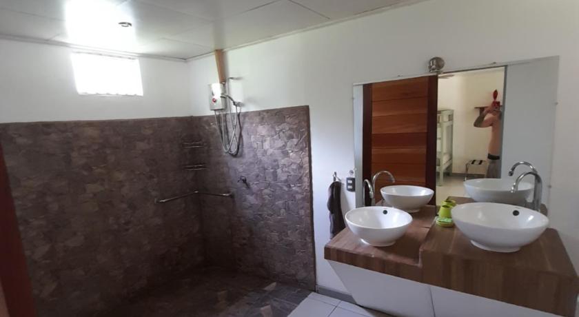 Image of Deluxe Family Room 1