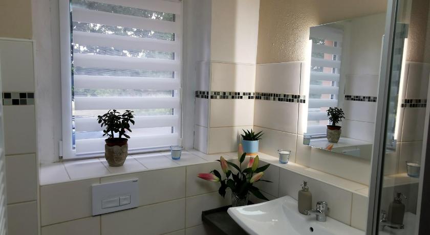 Neuhausen Ferienwohnung Kathlower Muhle 4-Star Single Room amenity