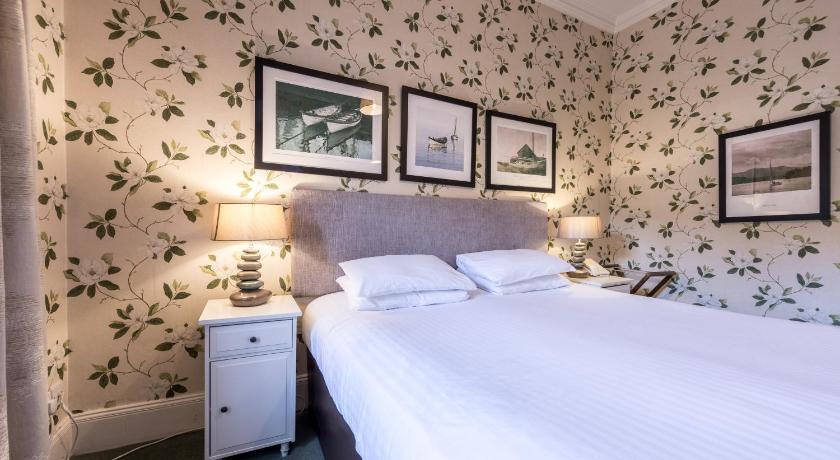 Karma Lake Of Menteith Hotel photo