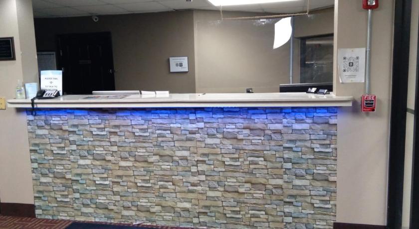 Super 8 By Wyndham Columbia photo