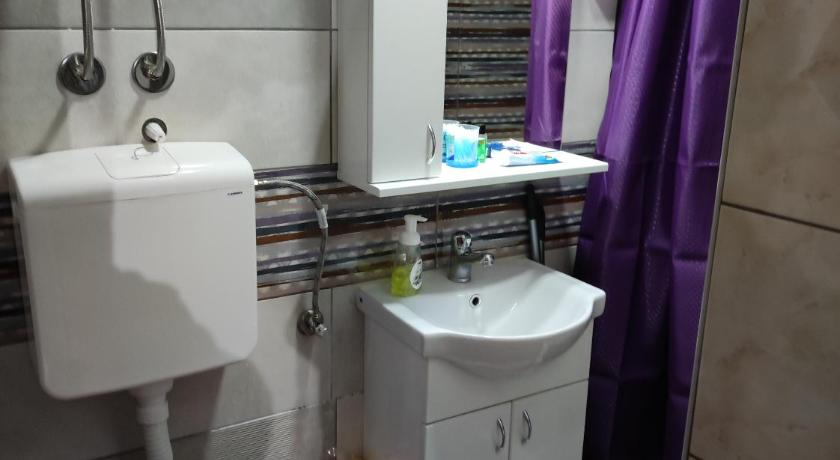Prenociste Inđija Hrvic photo