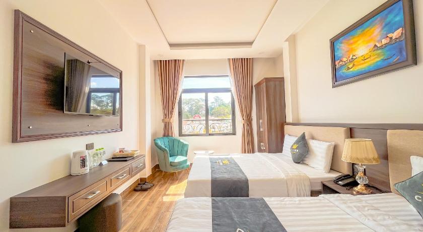 CROWN DALAT HOTEL – Dalat, KS