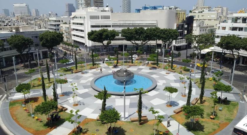 The Square - By Beach Apartments TLV photo