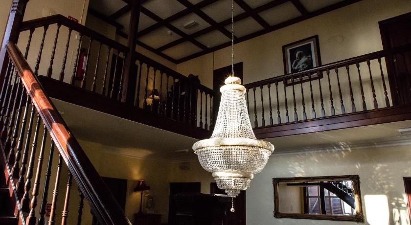 Victoria Hotel photo