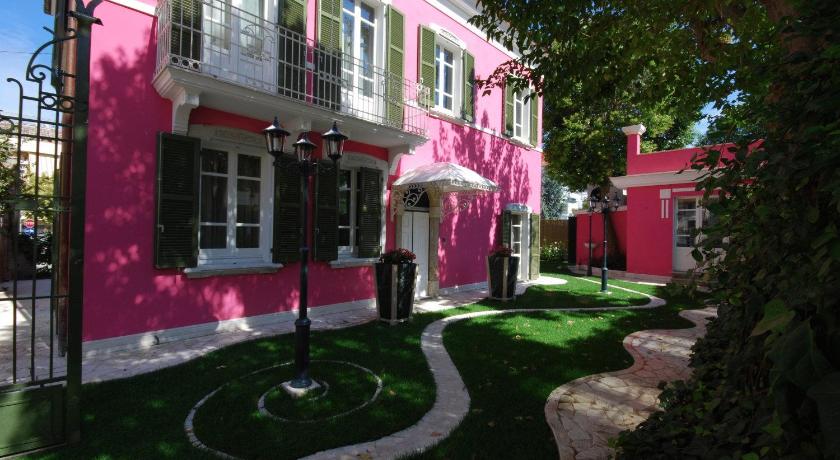 Malo Suites