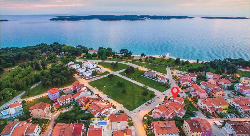 Apartment Brace Ilic III — Hotel in Fazana