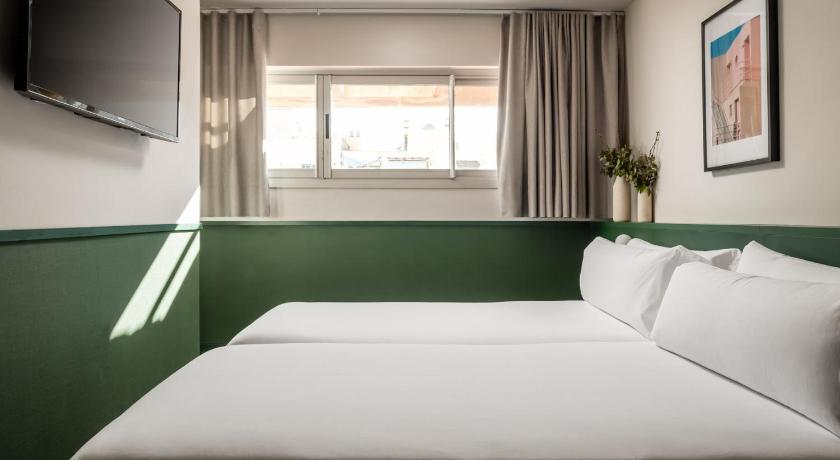 Image of Twin Room 7