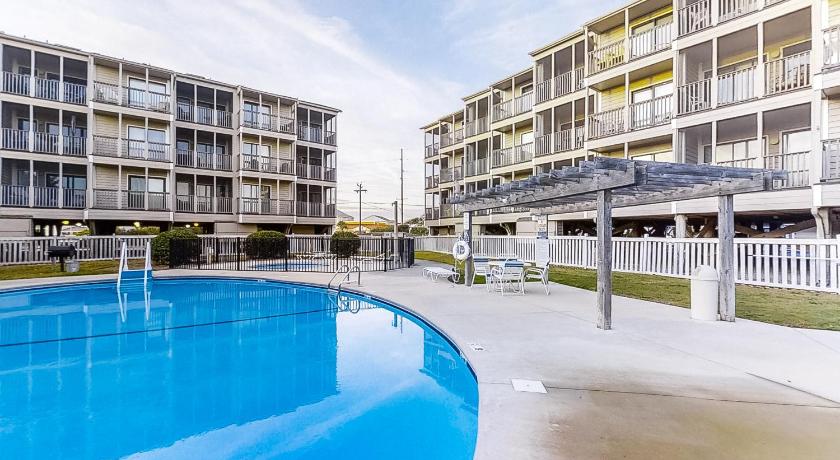 Island Beach &amp; Racquet Club II — Hotel in Atlantic Beach (NC)