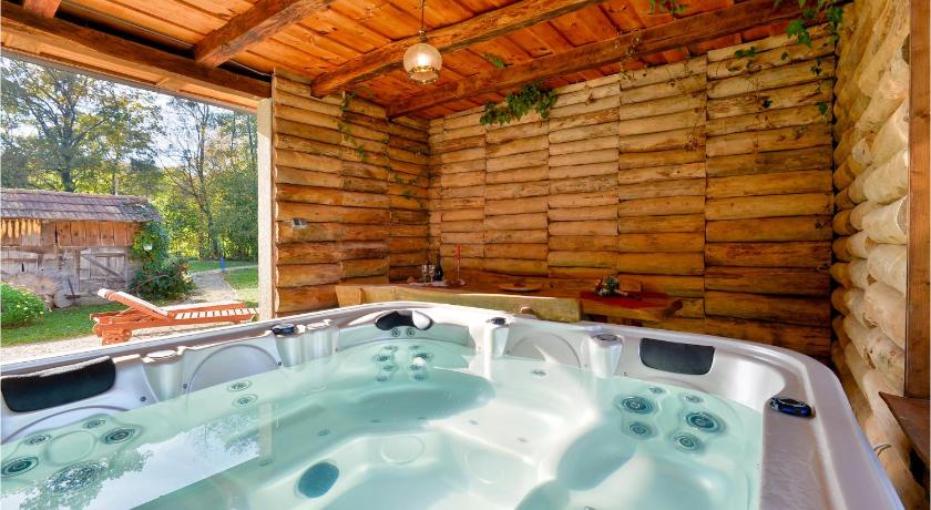 Stunning home in Cestica w/ Jacuzzi and 1 Bedrooms — Hotel in Gornja Voća