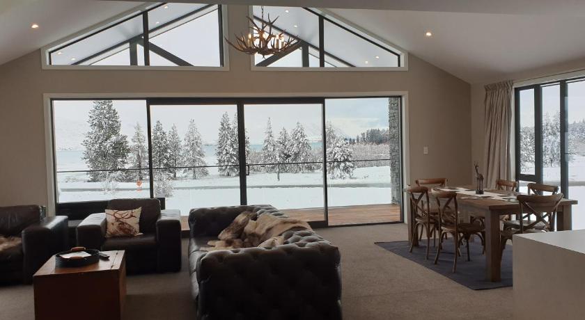 Lake Views at Antler Lodge photo