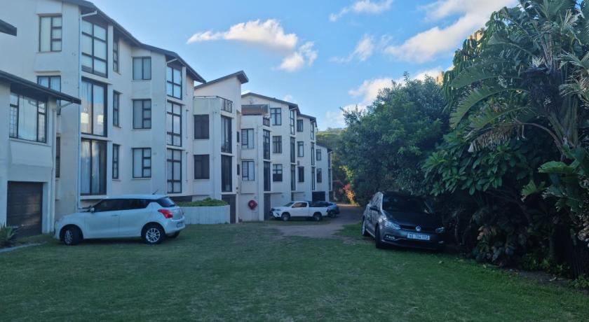 4 LA MER, BALLITO ON THE BEACH photo