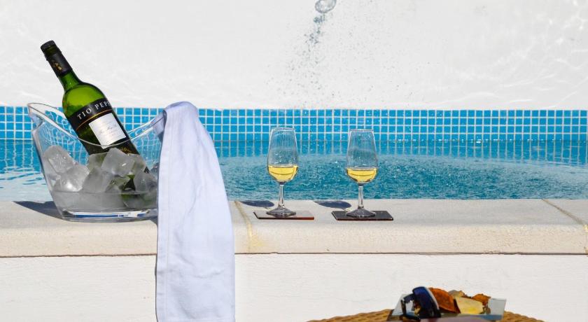 Sevilla Aguilas5 SevillaSuites 5-Star Guesthouse exterior