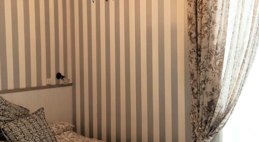 Image of Double Room with Balcony 10
