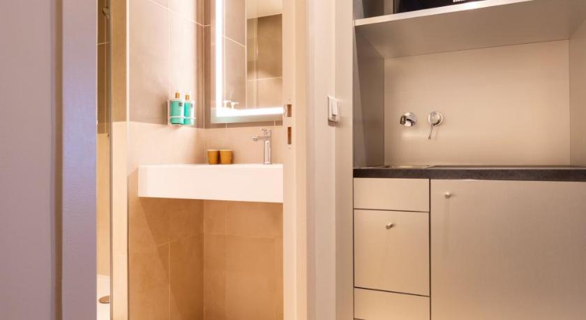 Image of Suite for 5 people - 1 double bed, 1 double sof a bed and 1 single sofa bed 1