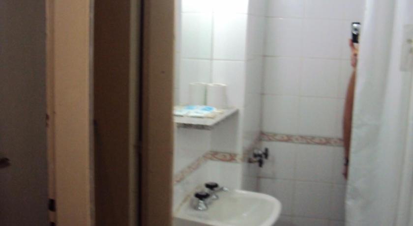 Image of Standard Triple Room 3