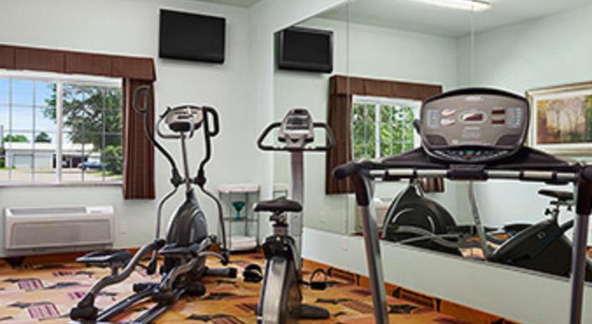 哥伦布 (内布拉斯加州) Days Inn & Suites by Wyndham Columbus NE 2星级 酒店 套房