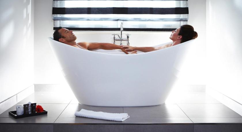 Image of SPA SUITE 6