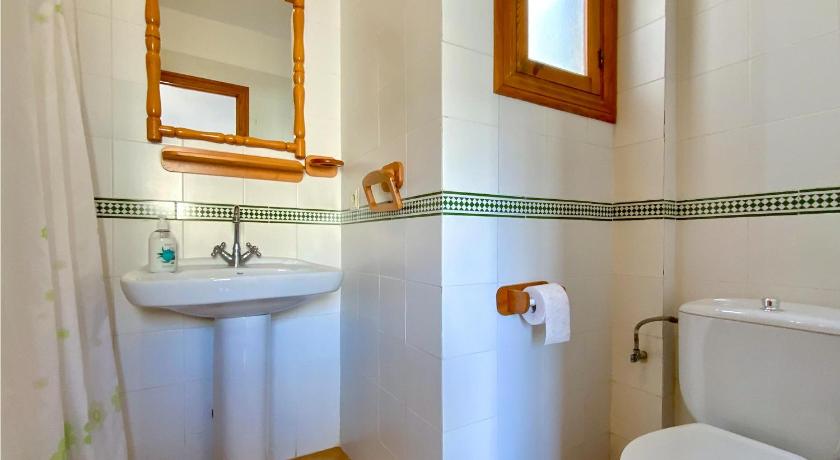 Awesome home in Arenales del sol with 3 Bedrooms, WiFi and Outdoor swimming pool photo