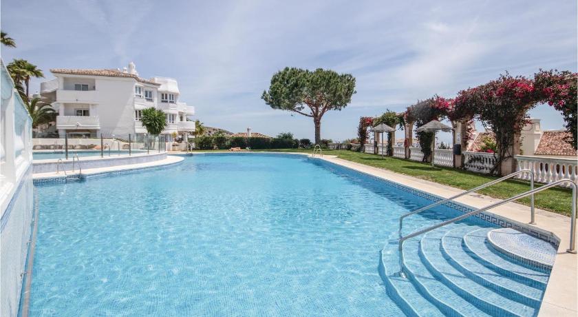 Awesome Apartment In Calahonda With 2 Bedrooms, Outdoor Swimming Pool And Swimming Pool photo