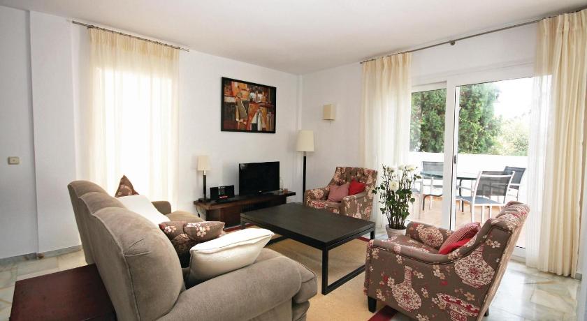 Stunning apartment in Marbella-Las Chapas with 2 Bedrooms, WiFi and Outdoor swimming pool photo