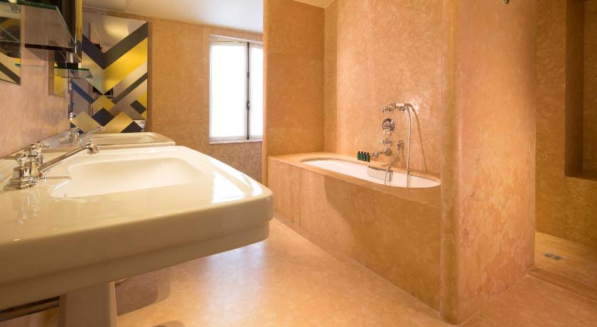 Image of Suite - Swimming Pool / Hammam Access upon reservation 2