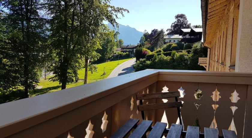 Konigliche Villa Appartement mit Balkon photo