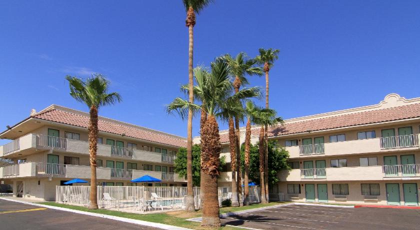 Motel 6-Phoenix, AZ - West