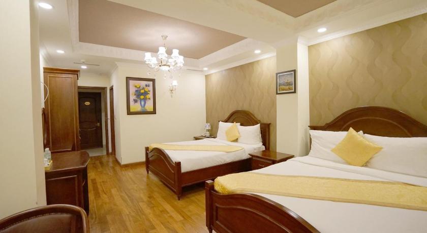 Image of Superior Family Room 0