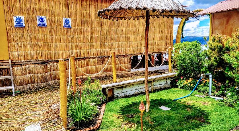 Titicaca Uros Summa Paqari photo