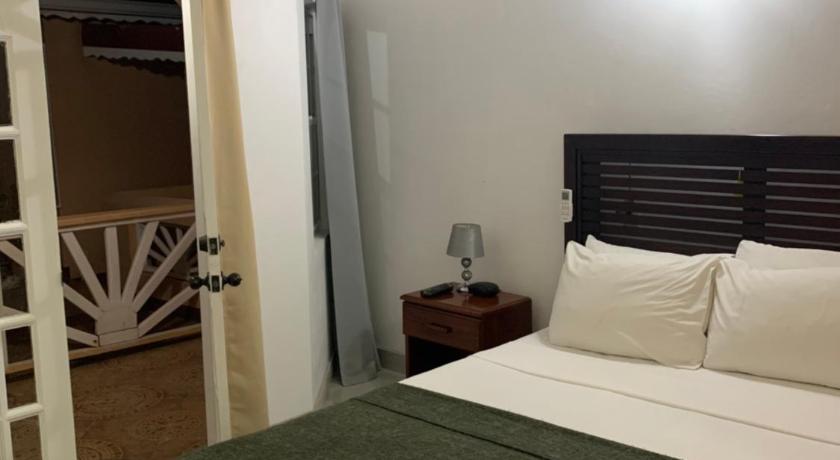 Image of Deluxe One-Bedroom Apartment 5
