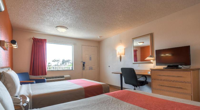 Motel 6-Carlsbad, CA - East Near LEGOLAND