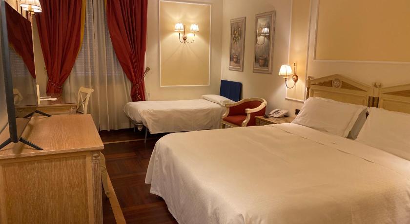 Image of Triple Room 5