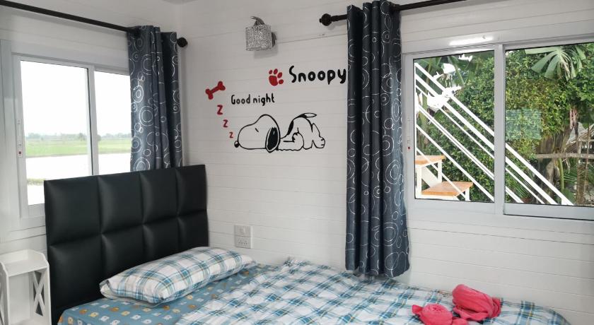 Image of Family Room with Balcony 15