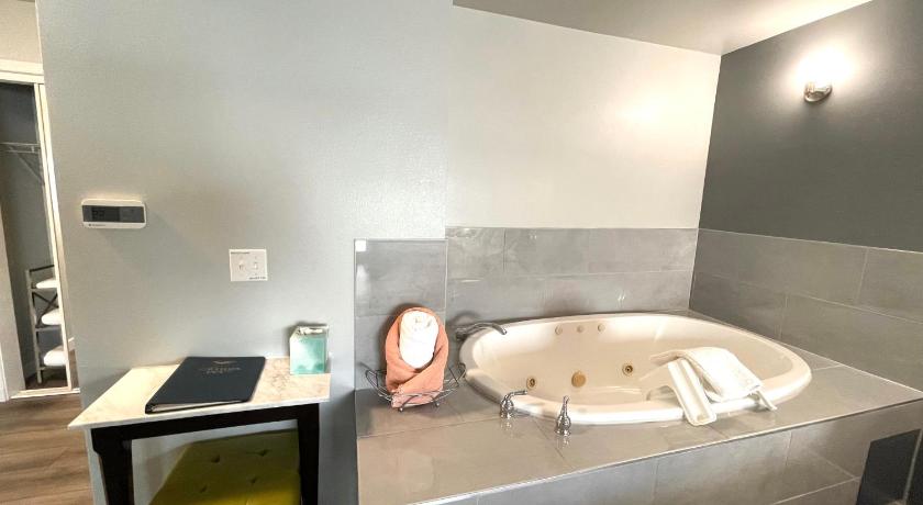 포트 타운센드 (WA) Tides Inn & Suites 4성급 숙소 수영장