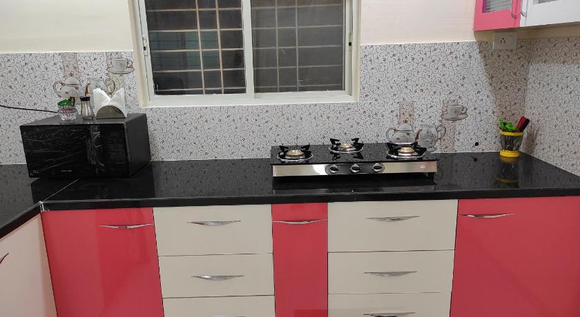 2BHK Service Apartment Hill View Pune 204 photo