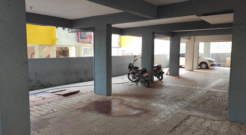 2BHK Service Apartment Hill View Pune 204 photo