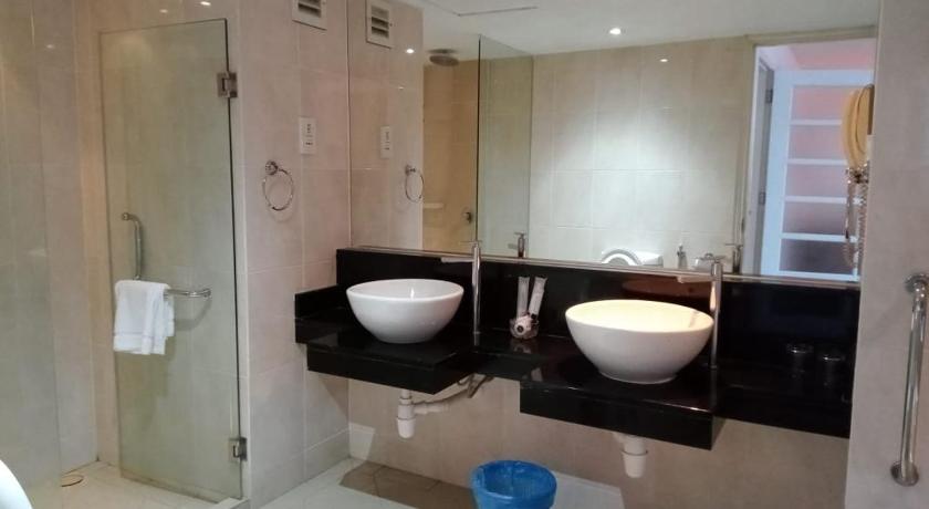 Grand Barakah Hotel photo
