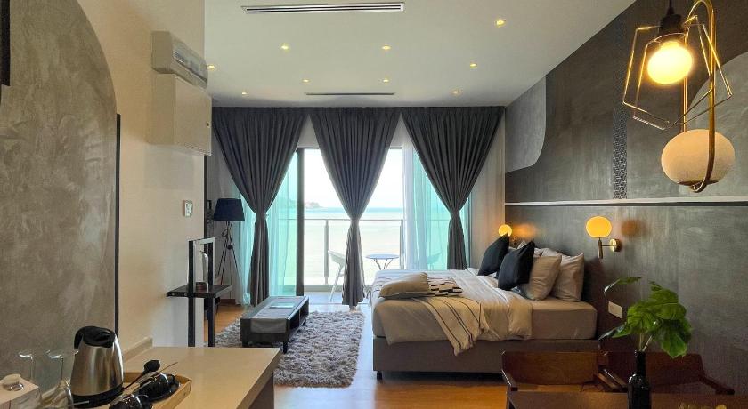 Image of Deluxe Ocean View 6