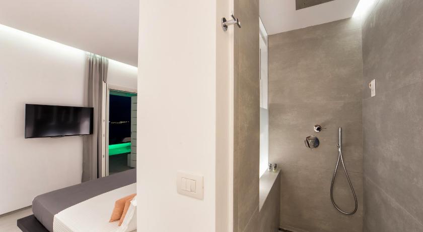 รูปของExecutive Suite with Private Pool Sea View 17