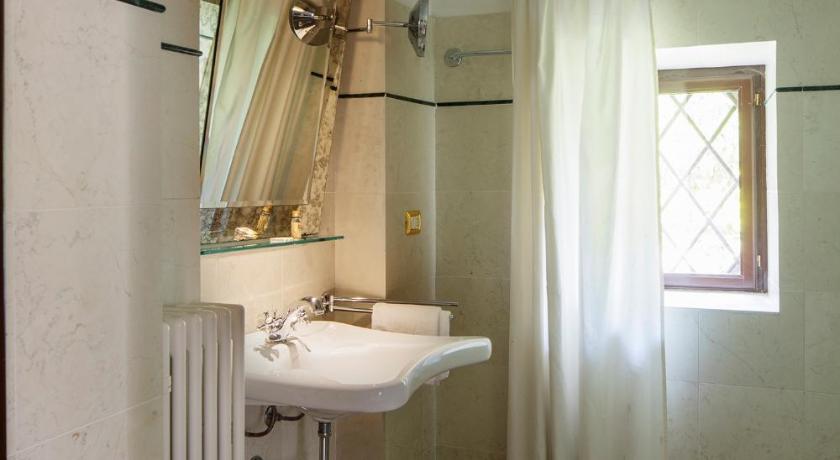 Image of Family Suite (5 Adults) 17
