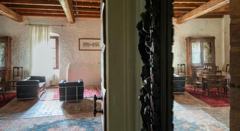 Image of Suite with Spa Bath 9