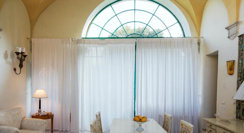 Image of Suite with Pool View 7
