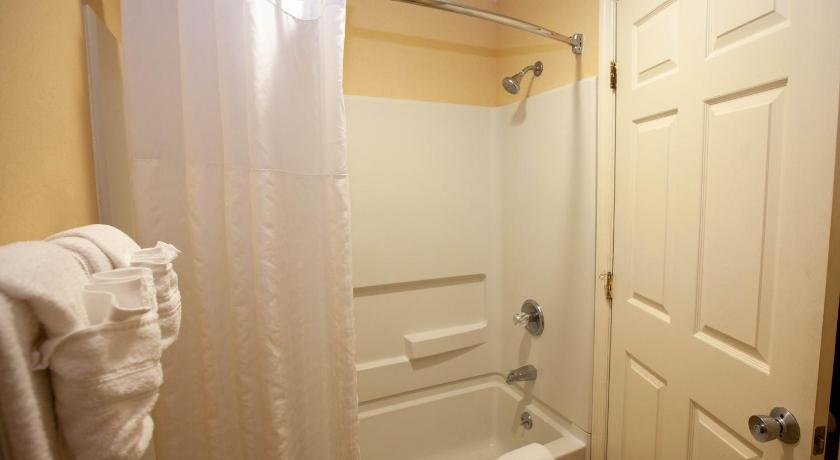 Image of Two-Room King Suite with Sofa Bed - Non-Smoking 1