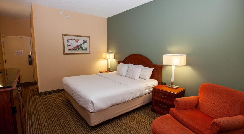 Image of Two-Room King Suite with Sofa Bed - Non-Smoking 0