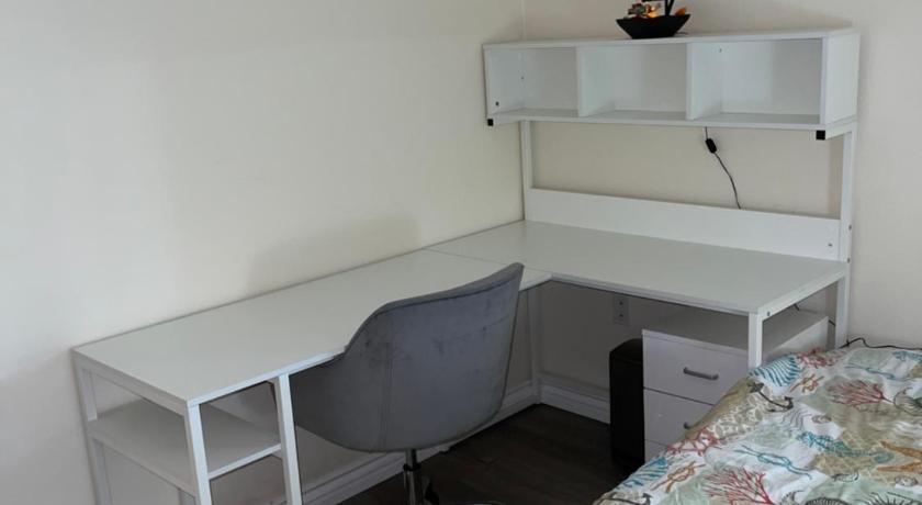 Resort like stay in a lovely room near UCI photo