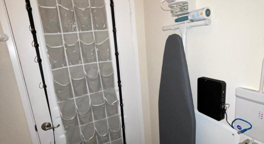 Resort like stay in a lovely room near UCI photo
