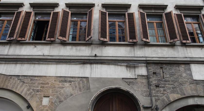 Soprarno Suites photo